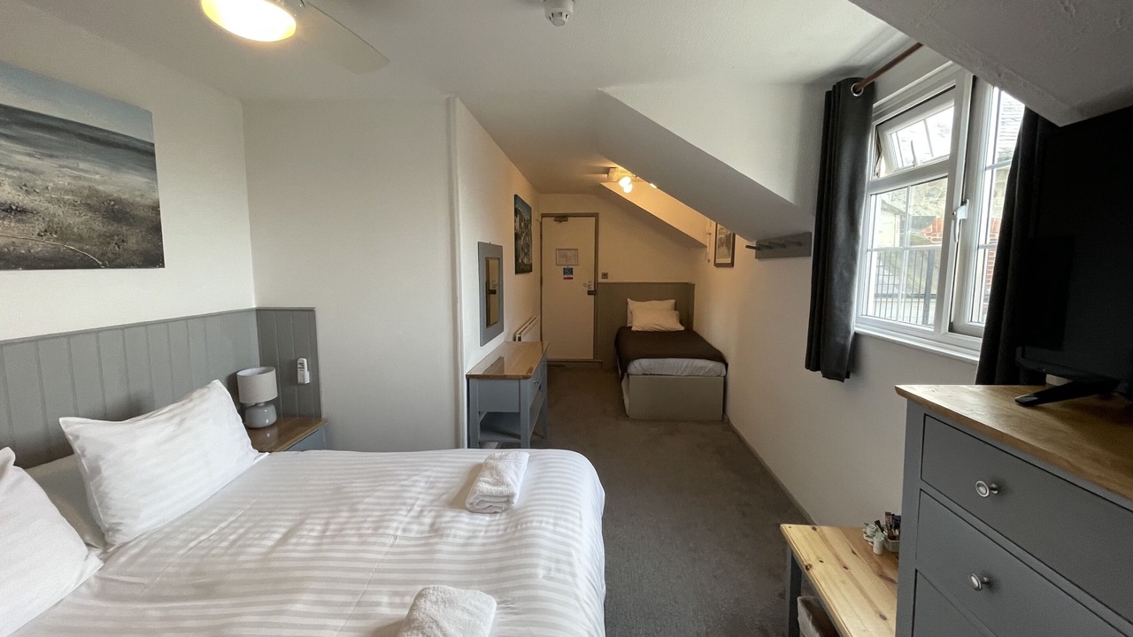 Photo of Bedroom in Chale