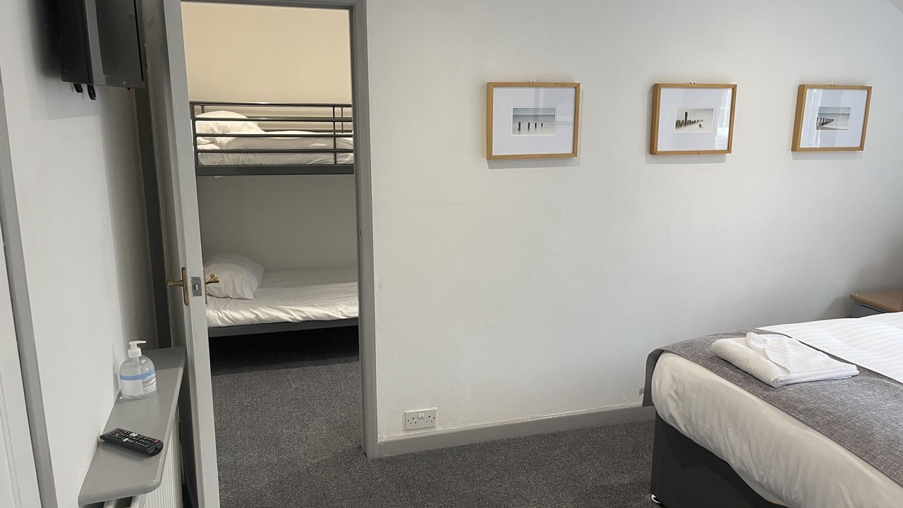 Photo of Bedroom in Chale