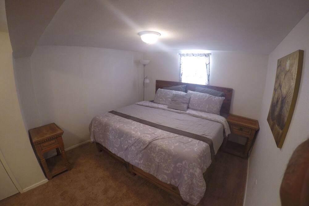 Photo of Bedroom in Northwest Los Angeles Heights