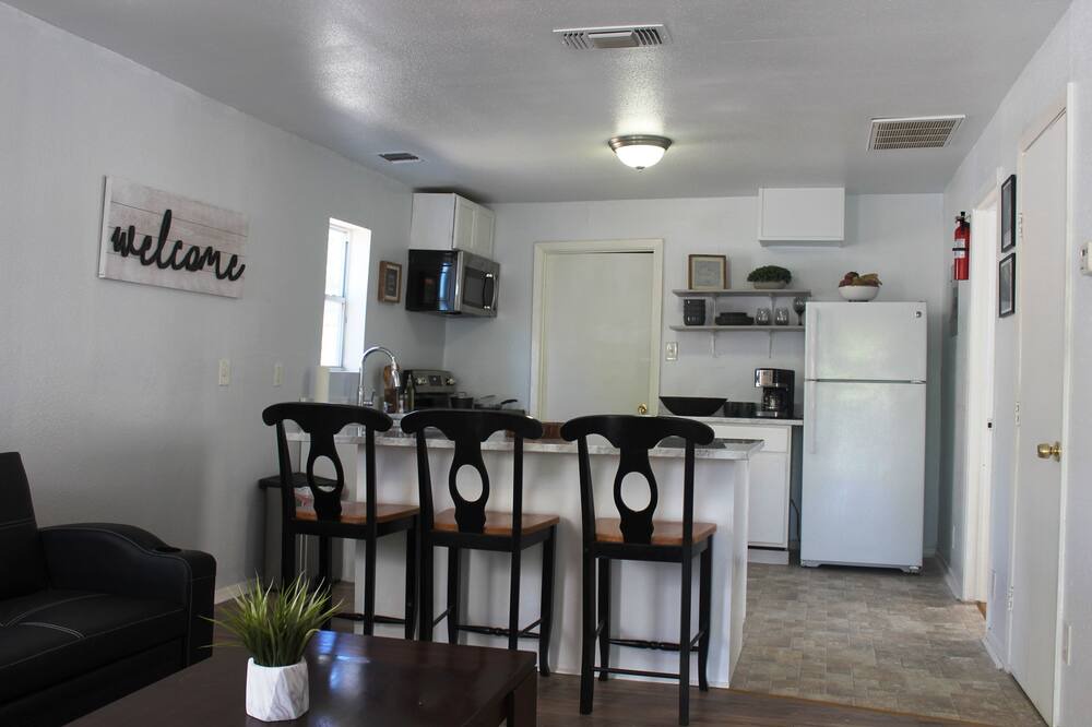 Photo of Kitchen in Northwest Los Angeles Heights