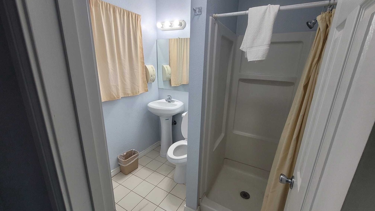 Photo of Bathroom in Lazbuddie