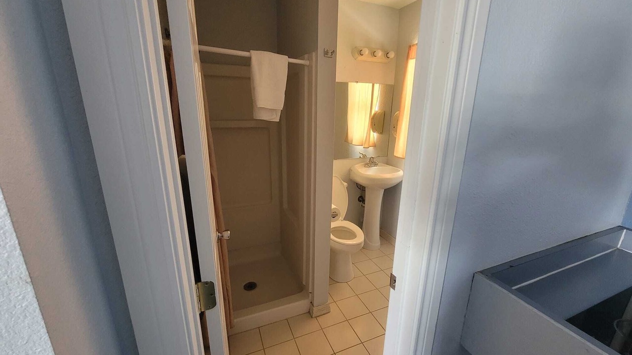Photo of Bathroom in Lazbuddie