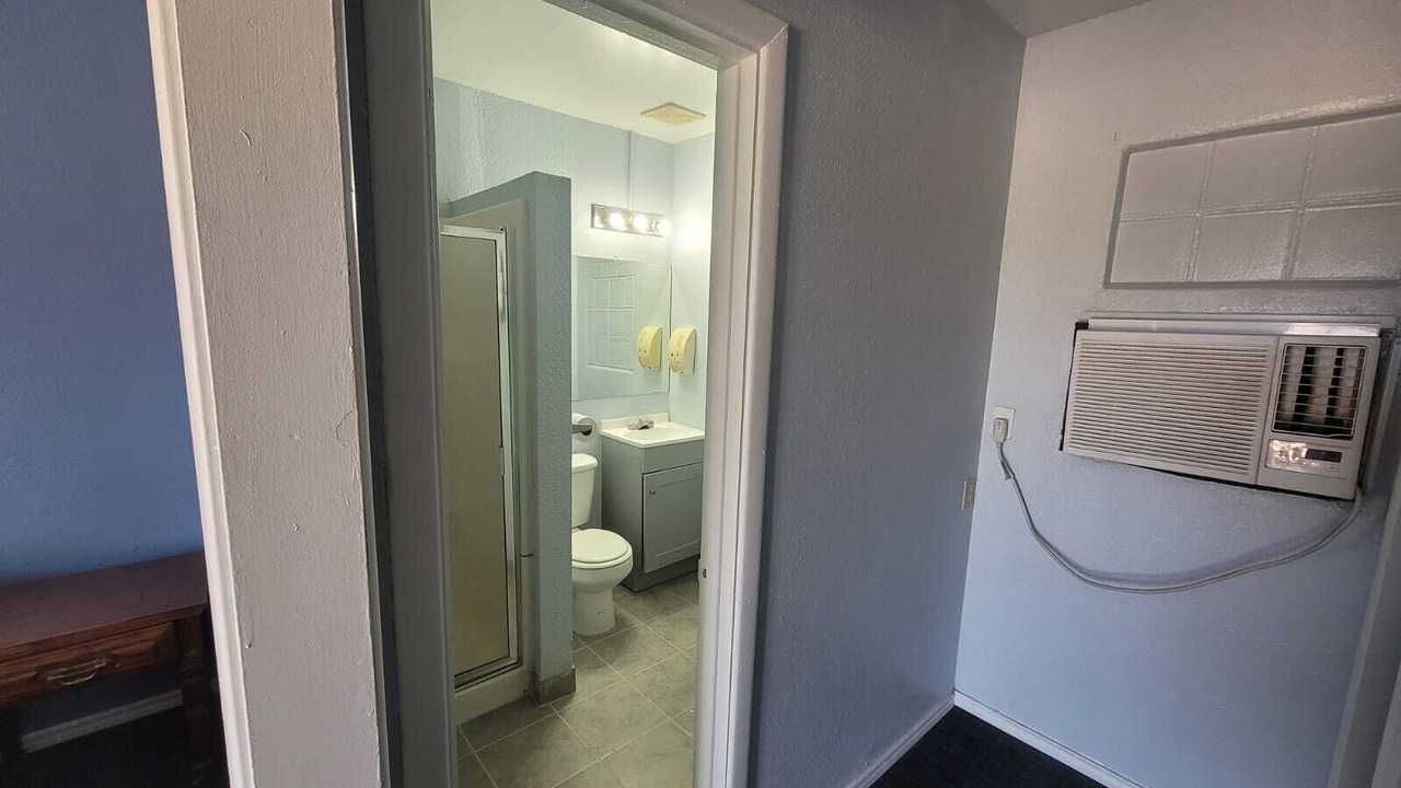 Photo of Bathroom in Lazbuddie