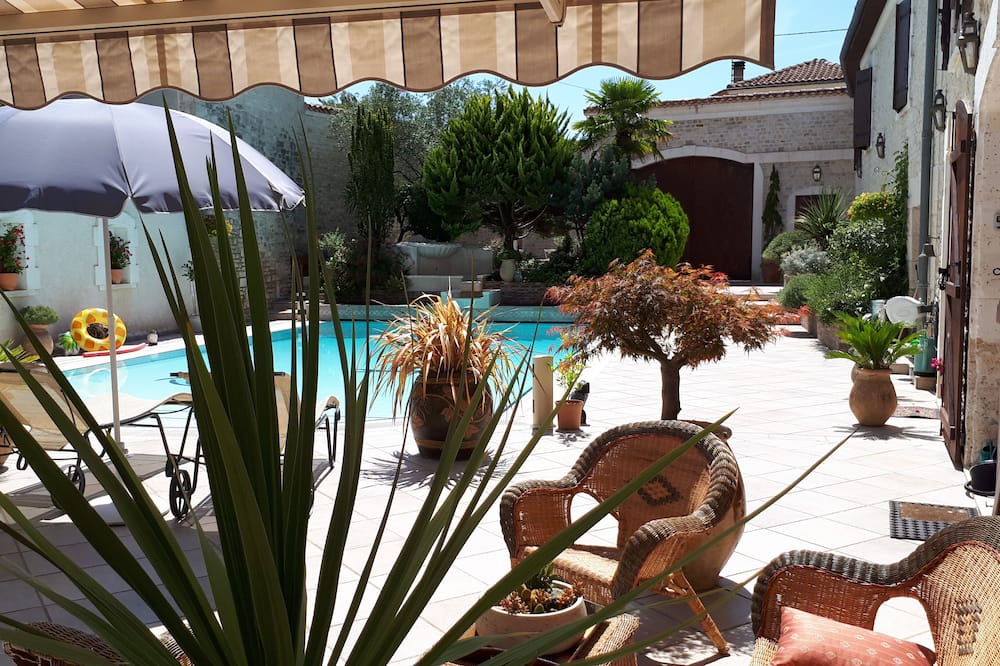 Photo of Outdoor in Mansle