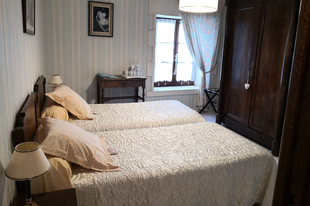 Photo of Bedroom in Mansle