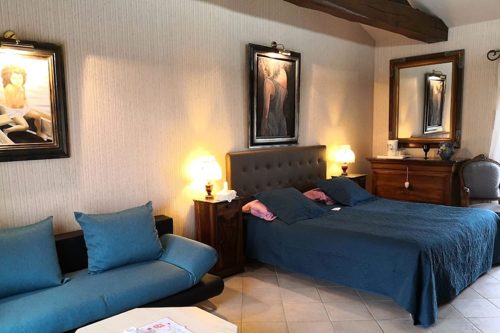 Photo of Bedroom in Mansle