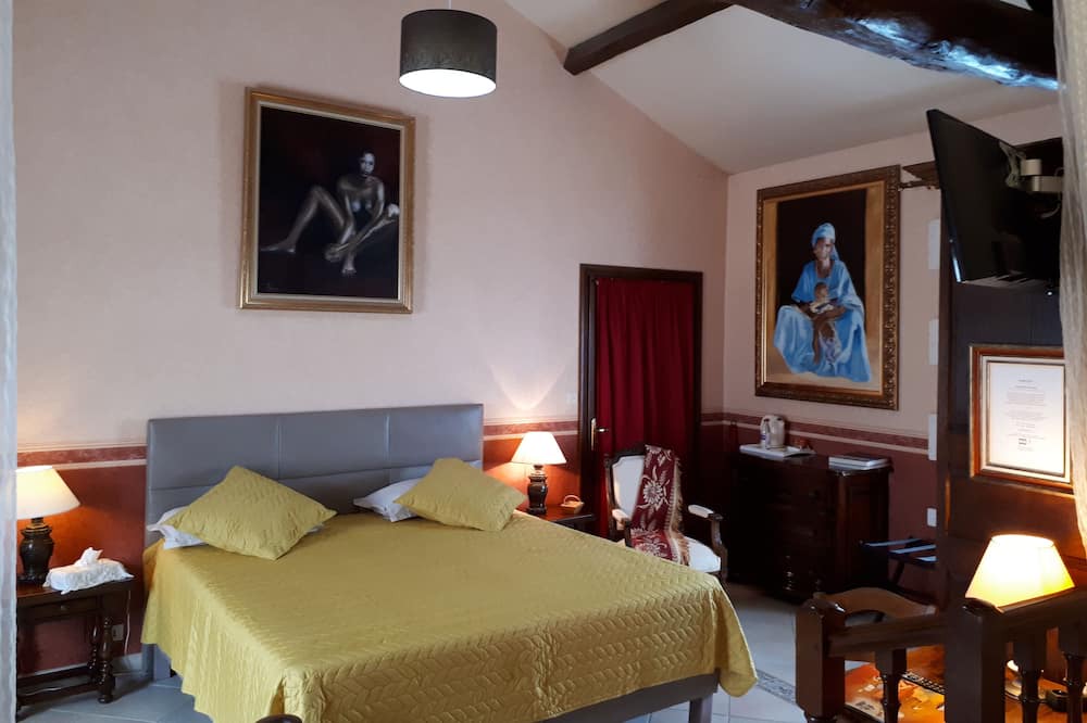 Photo of Bedroom in Mansle