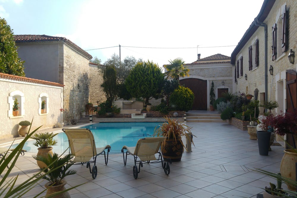 Photo of Outdoor in Mansle