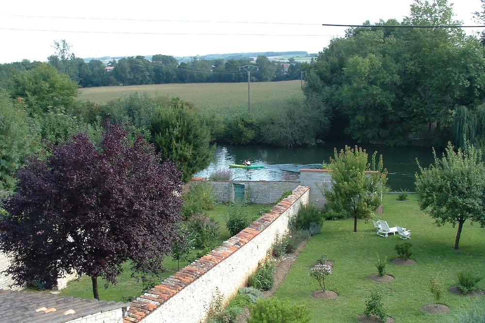 Photo of Outdoor in Mansle