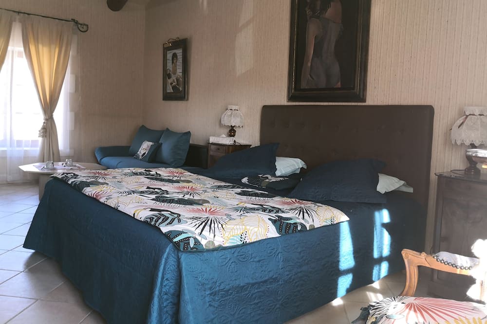 Photo of Bedroom in Mansle