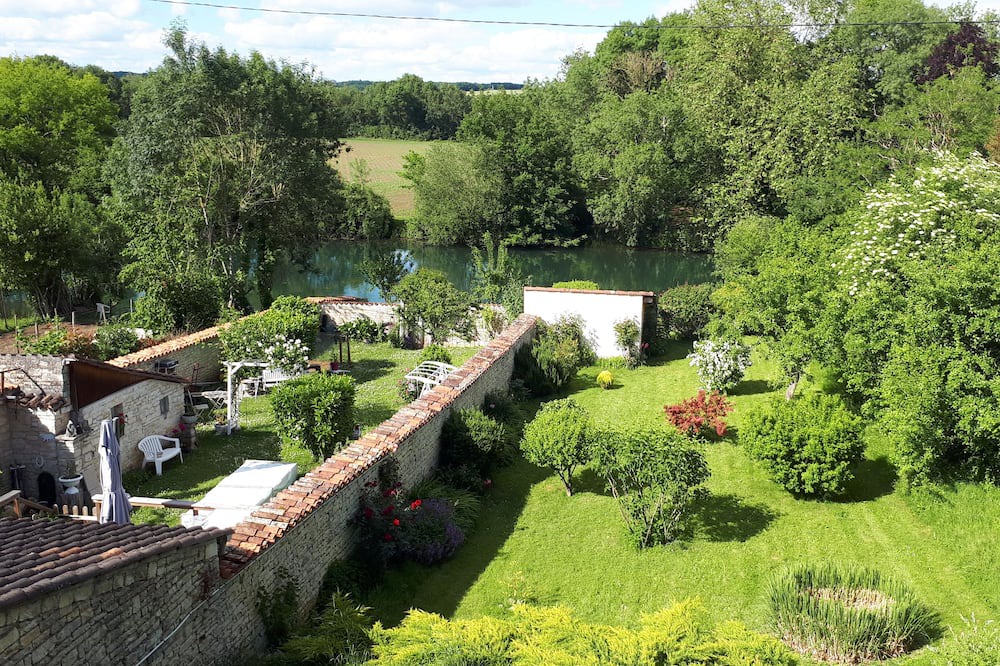 Photo of Outdoor in Mansle