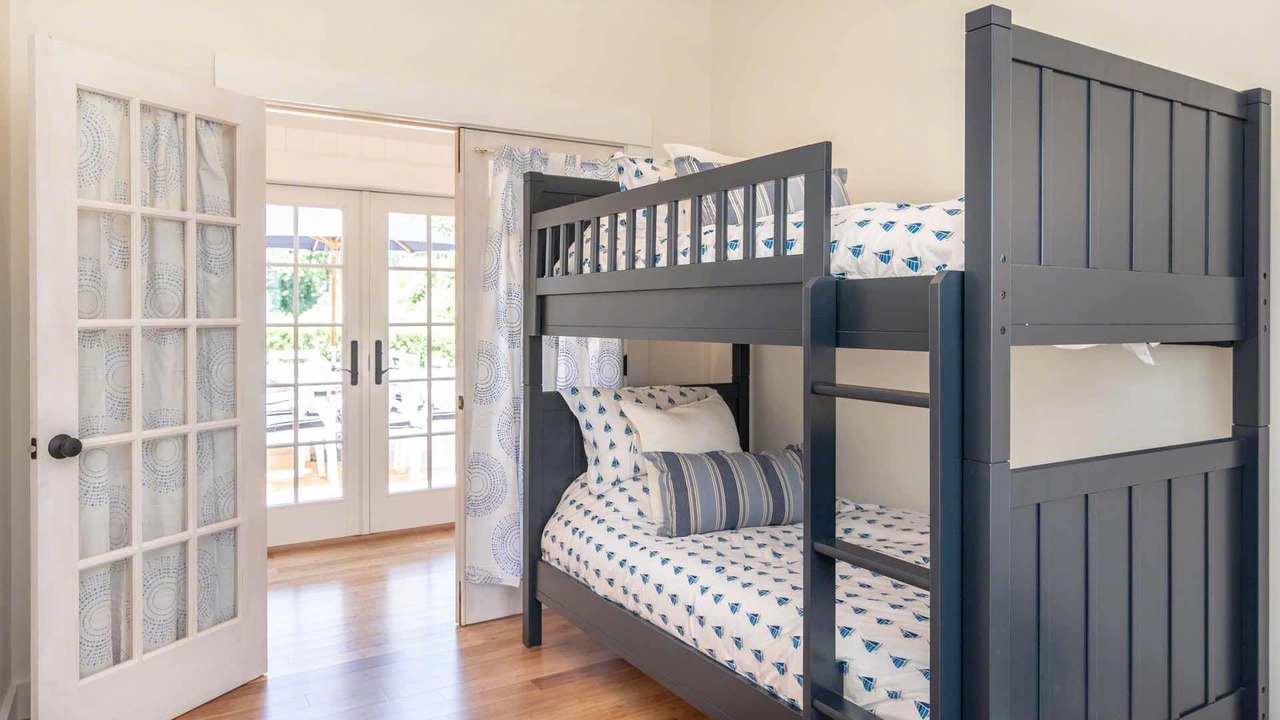 Photo of Others in Edgartown