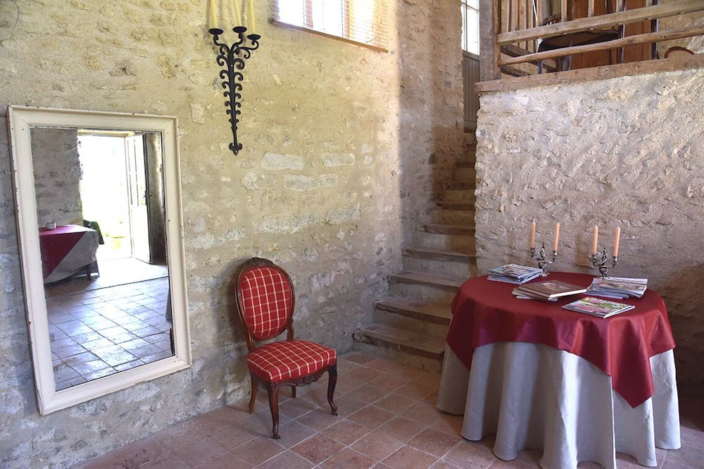 Photo of Patio Balcony in Cherence