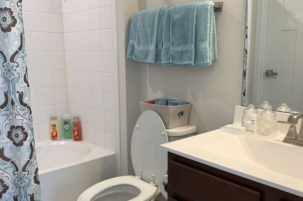 Photo of Bathroom in Glen Burnie