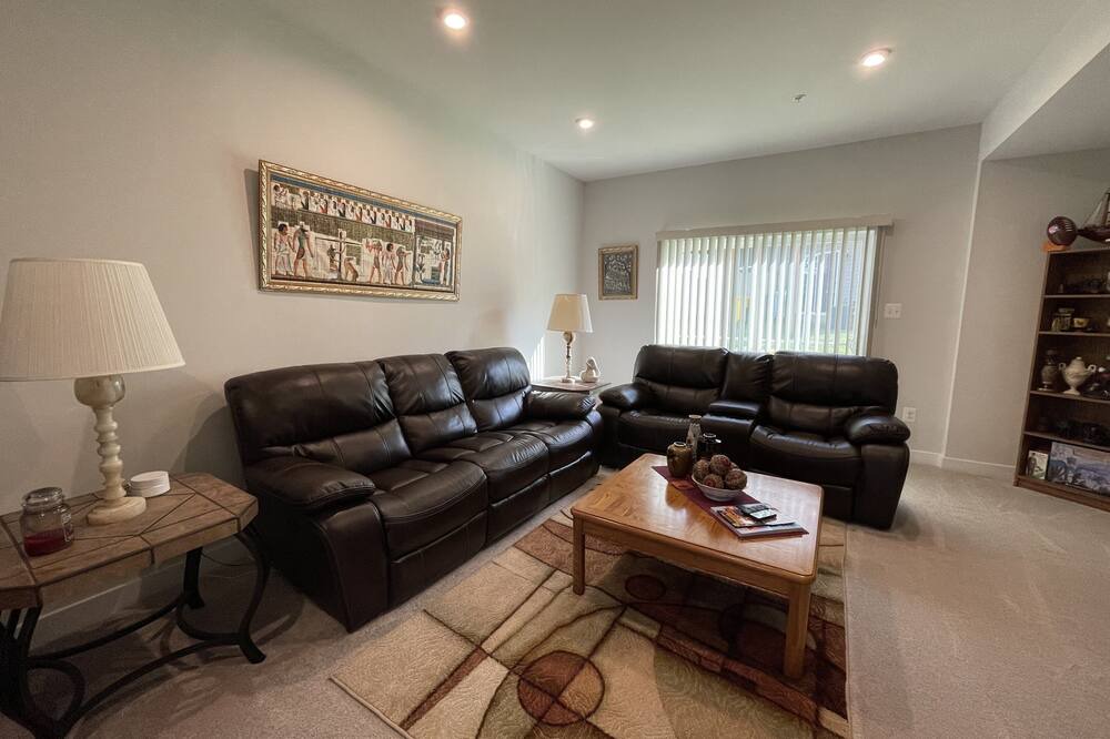 Photo of Livingroom in Glen Burnie
