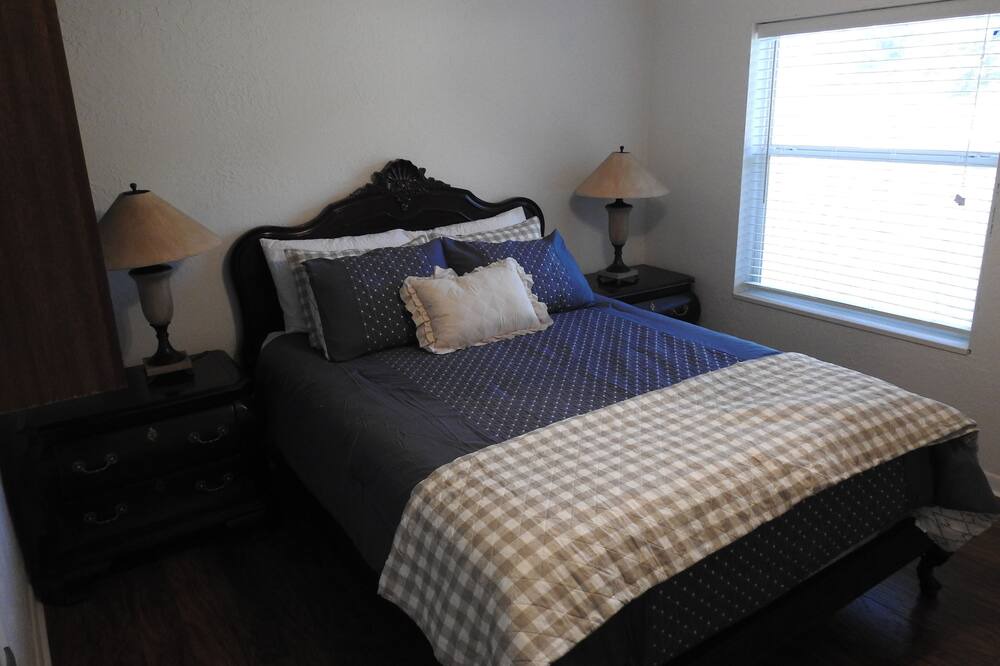 Photo of Bedroom in Gordonville