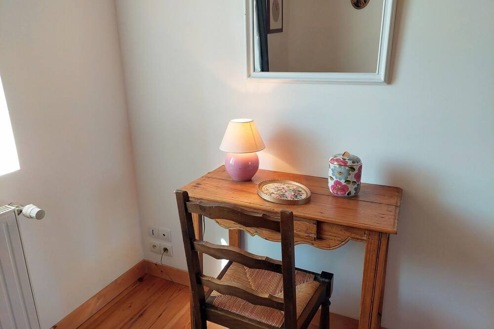 Photo of Bedroom in Plouenan