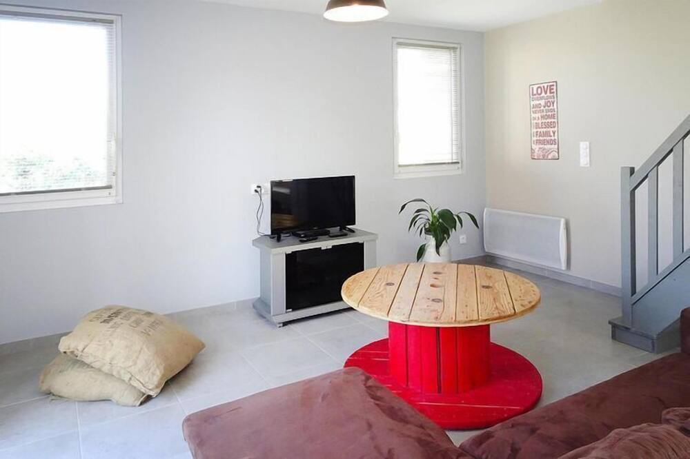 Photo of Livingroom in Bacilly