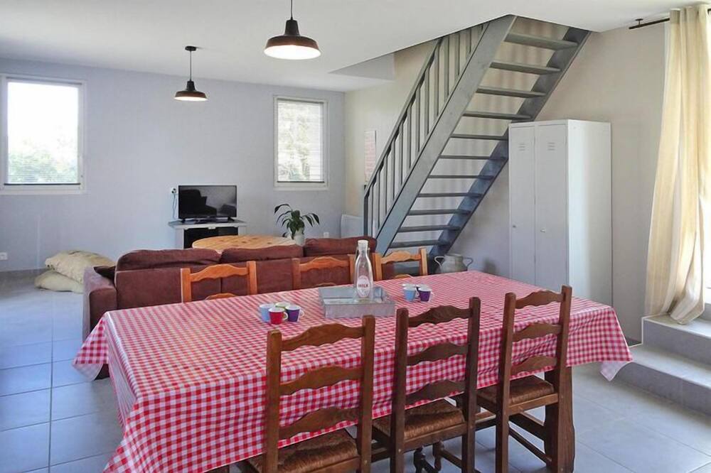 Photo of Livingroom in Bacilly