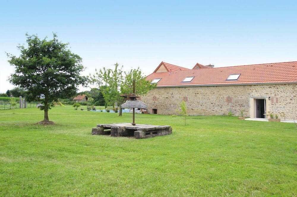 Photo of Outdoor in Bacilly