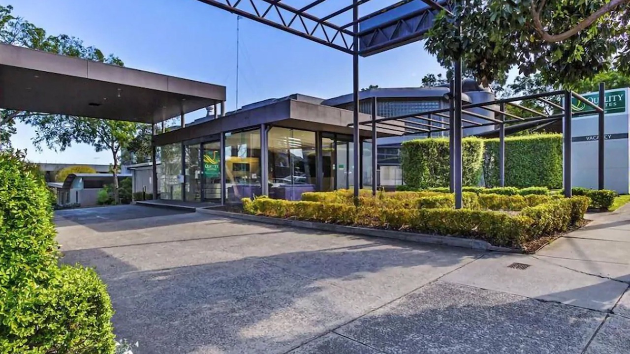 Photo of Outdoor in Kew