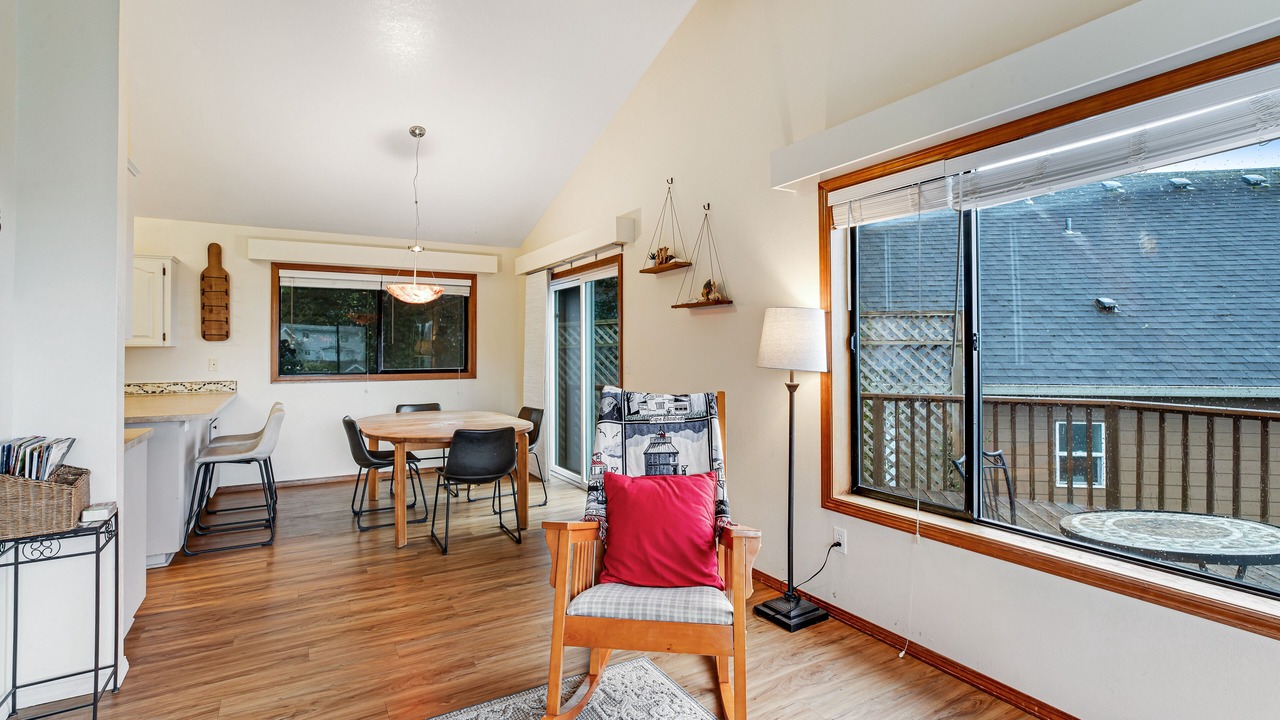 Photo of Livingroom in Netarts