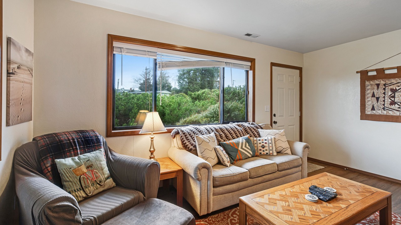 Photo of Livingroom in Netarts