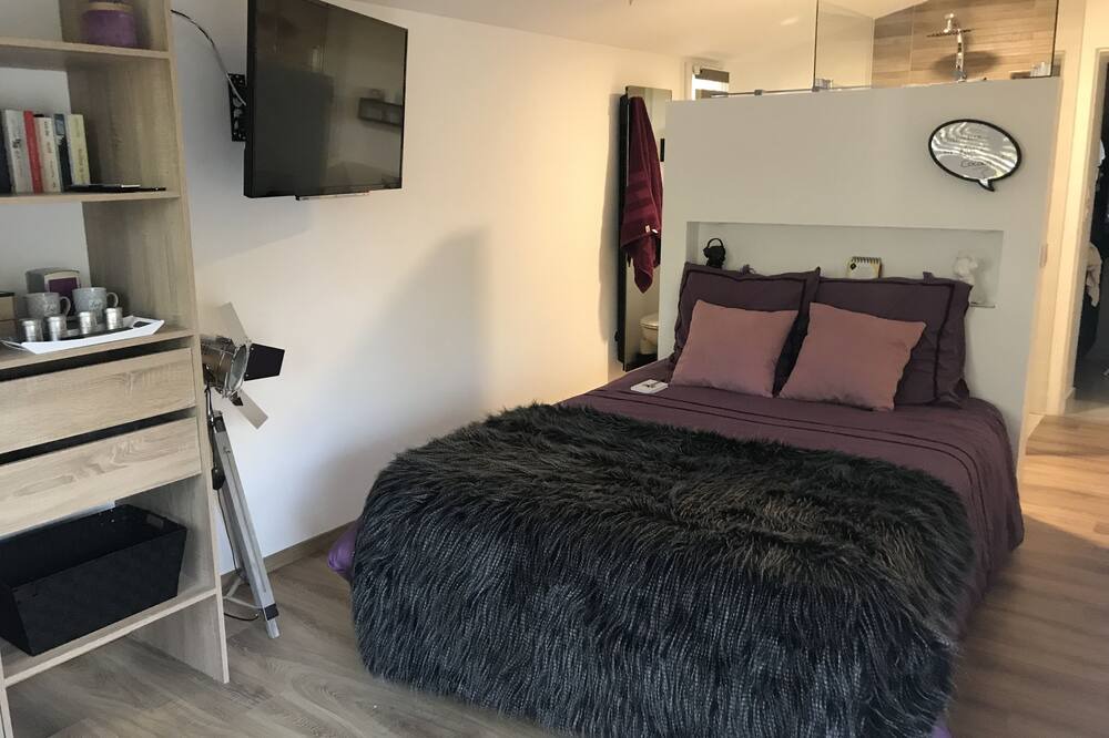 Photo of Bedroom in Saint-Privat-des-Vieux