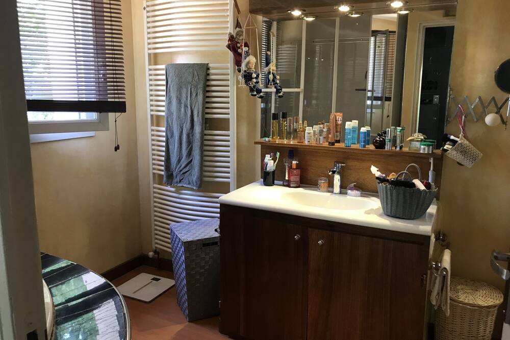 Photo of Bathroom in Saint-Privat-des-Vieux