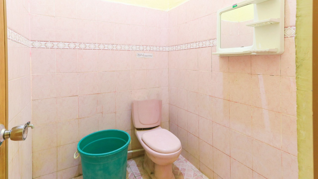 Photo of Bathroom in Biringkanya