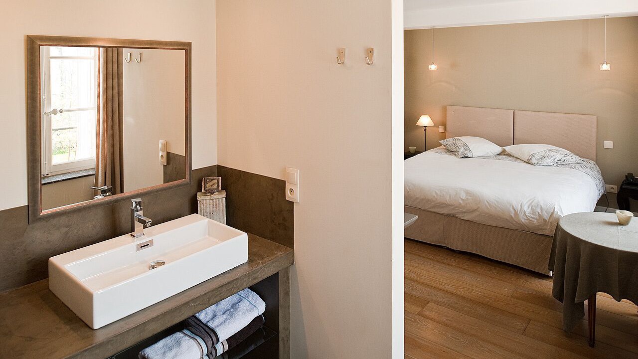 Photo of Bedroom in Saint Nicolas - Charles III - Ville vieille - Trois Maisons - Leopold