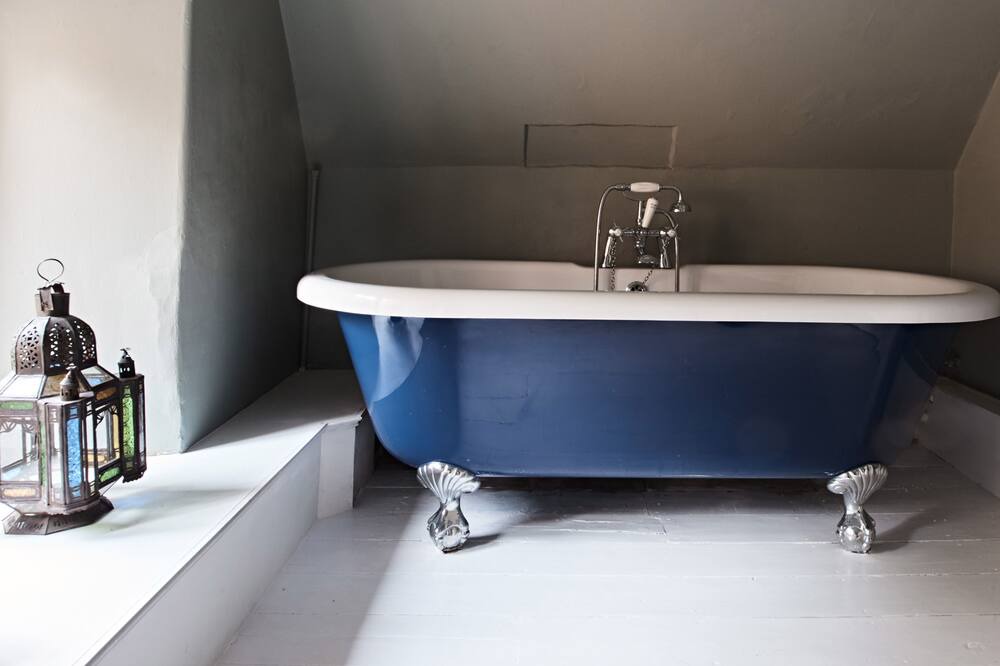 Photo of Bathroom in Mears Ashby