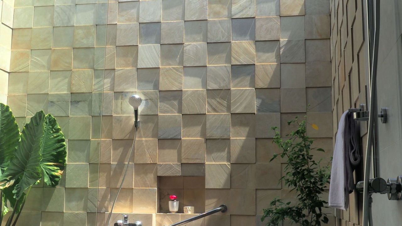 Photo of Bathroom in Suraberata