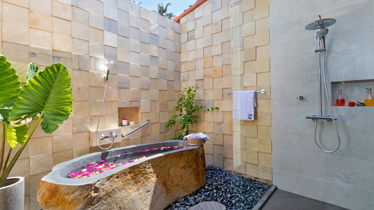 Photo of Bathroom in Suraberata