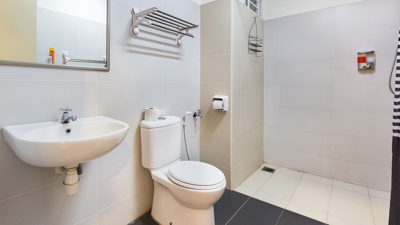 Photo of Bathroom in Taman Mount Austin