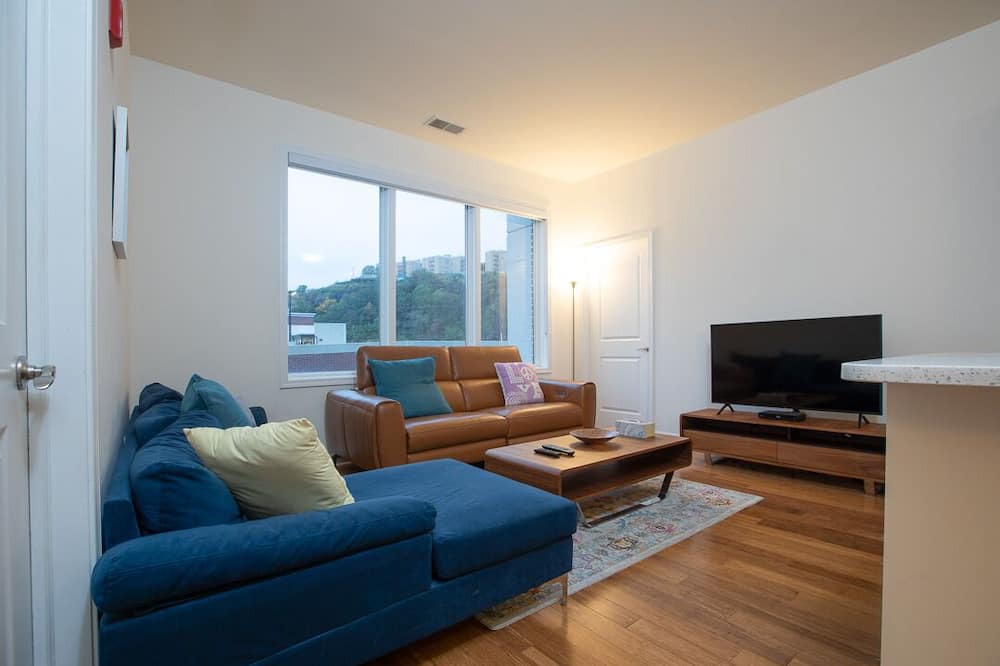 Photo of Livingroom in North Bergen