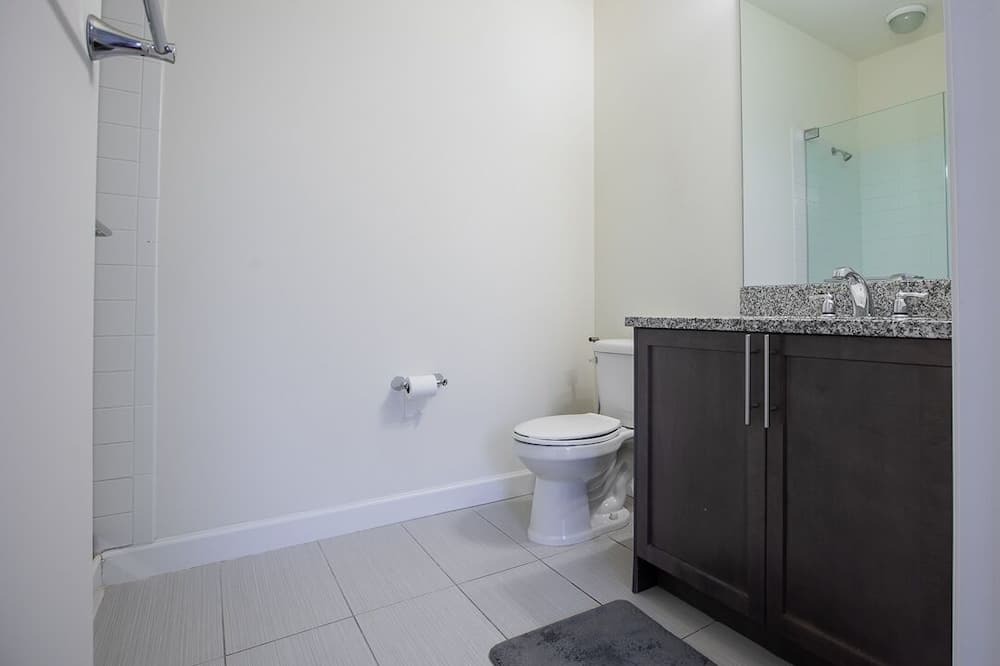 Photo of Bathroom in North Bergen