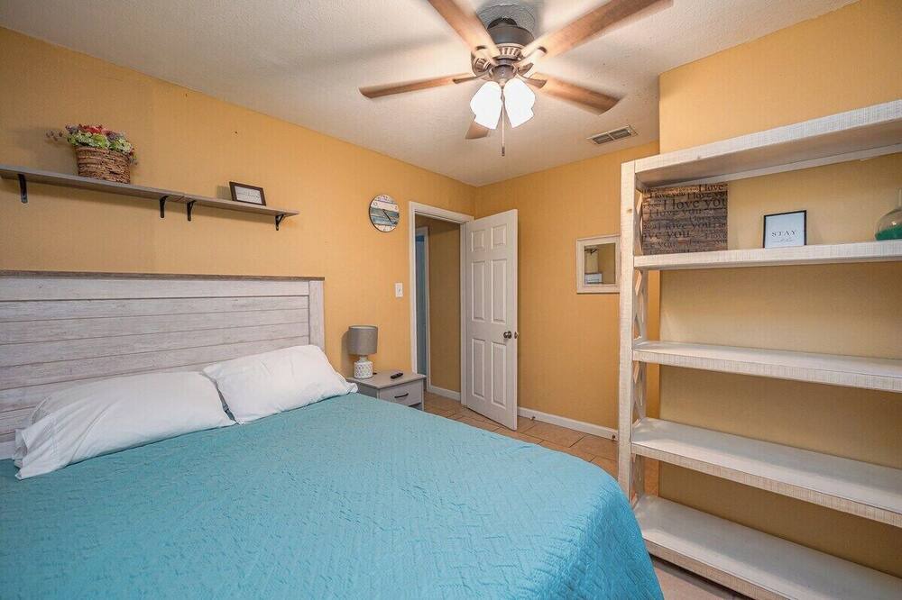 Photo of Bedroom in Aransas Pass