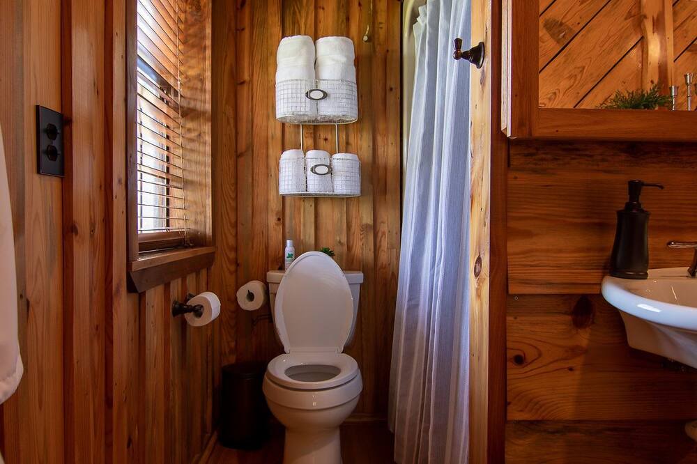 Photo of Bathroom in Smithville