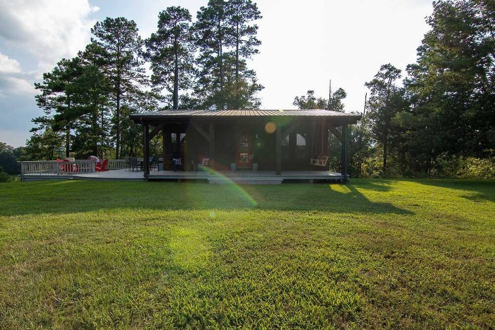 Photo of Outdoor in Smithville