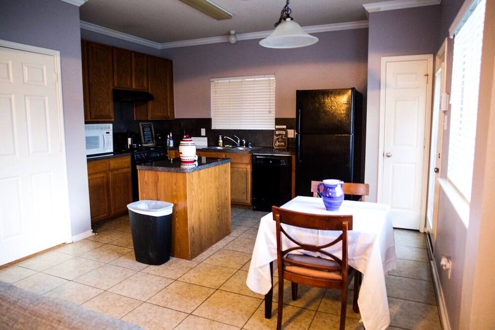 Photo of Kitchen in Central Southwest