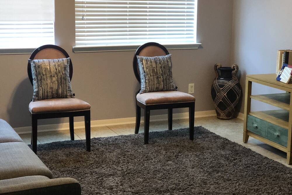 Photo of Livingroom in Central Southwest
