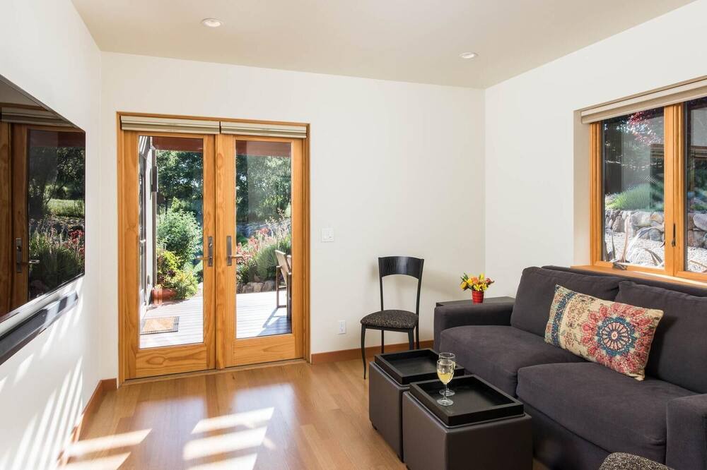 Photo of Livingroom in Glen Ellen