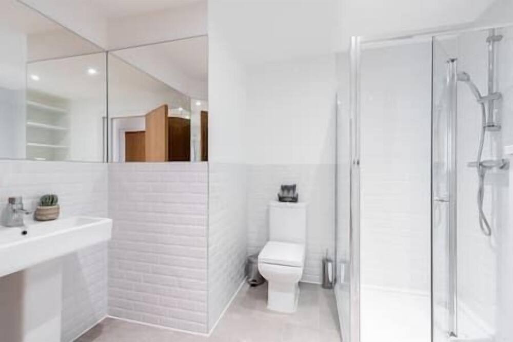 Photo of Bathroom in Uxbridge North