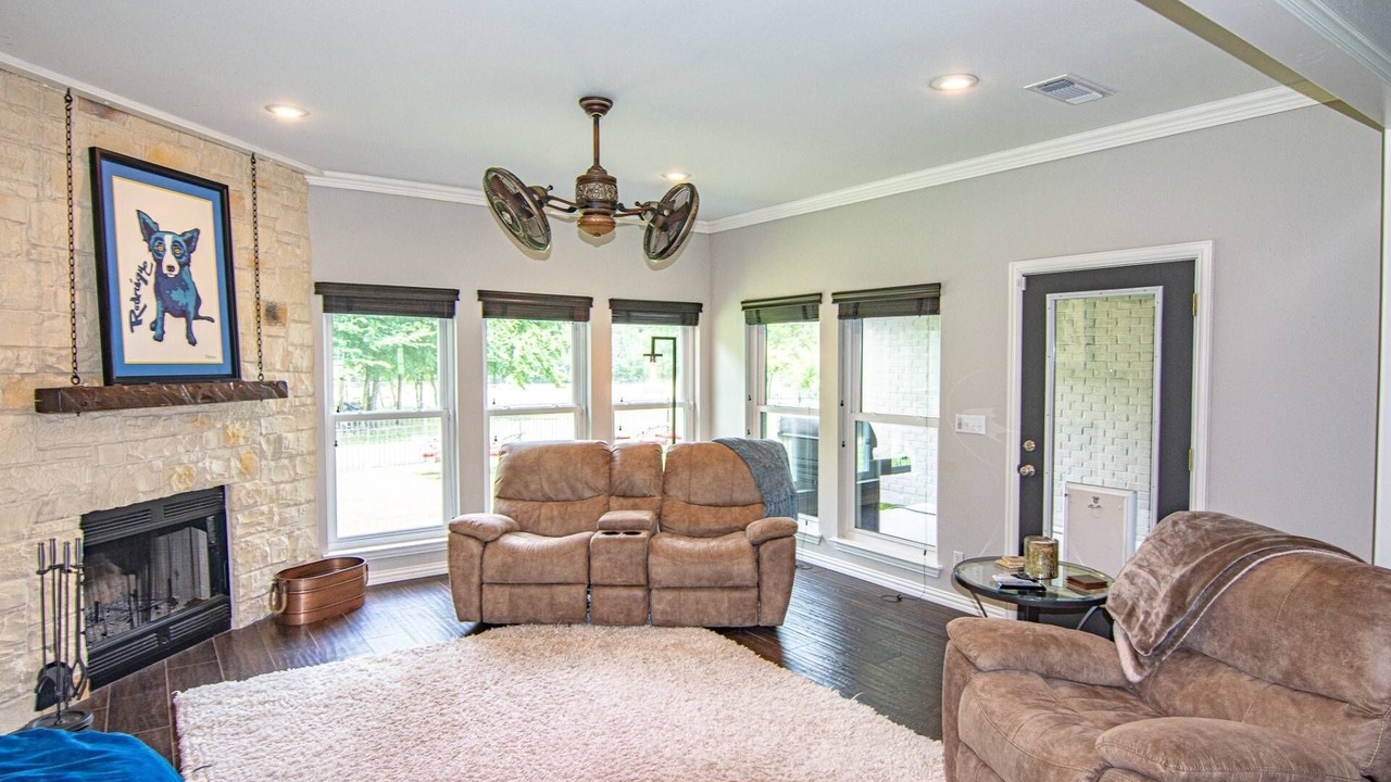 Photo of Livingroom in Pilot Point