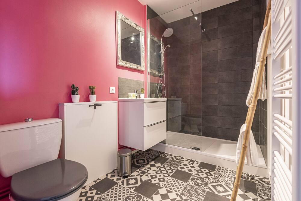 Photo of Bathroom in Epernay