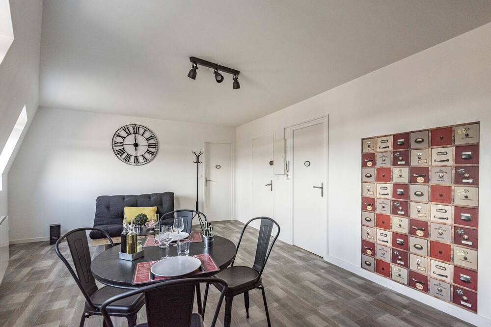 Photo of Others in Epernay