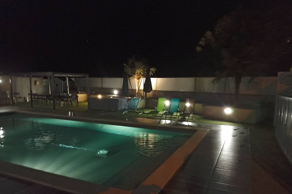 Photo of Outdoor in Montussan