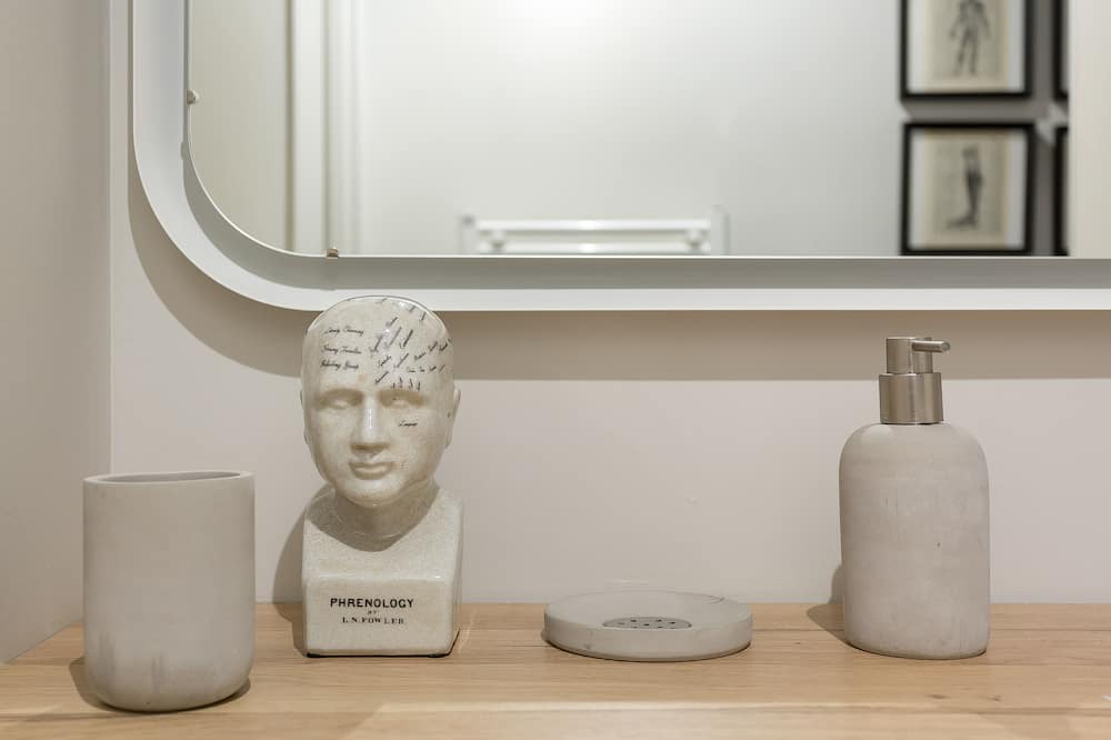 Photo of Others in Moliere - Edgard Quinet