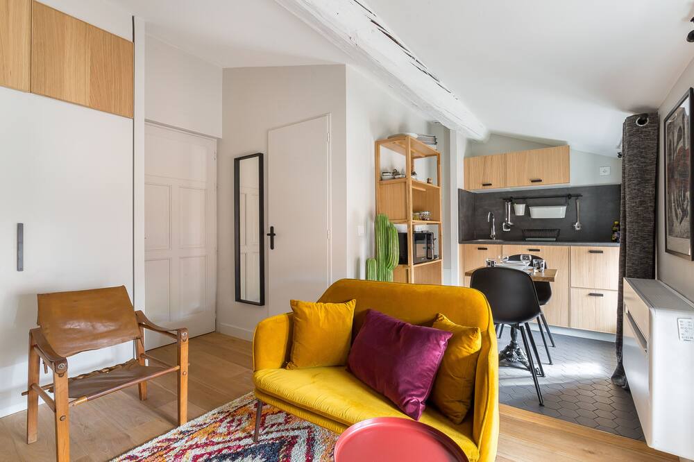 Photo of Livingroom in Moliere - Edgard Quinet